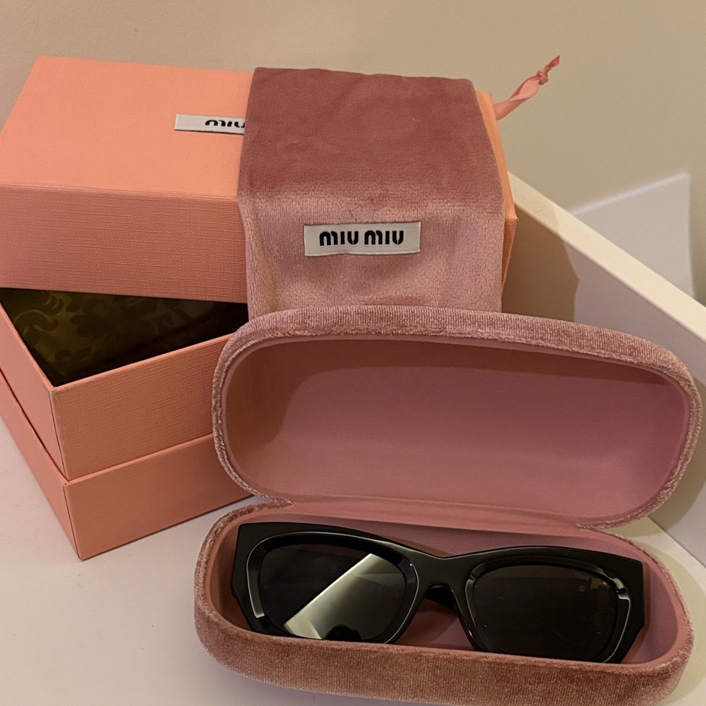 Miu Miu Black Sunglasses with Pink Velvet Case BRAND NEW